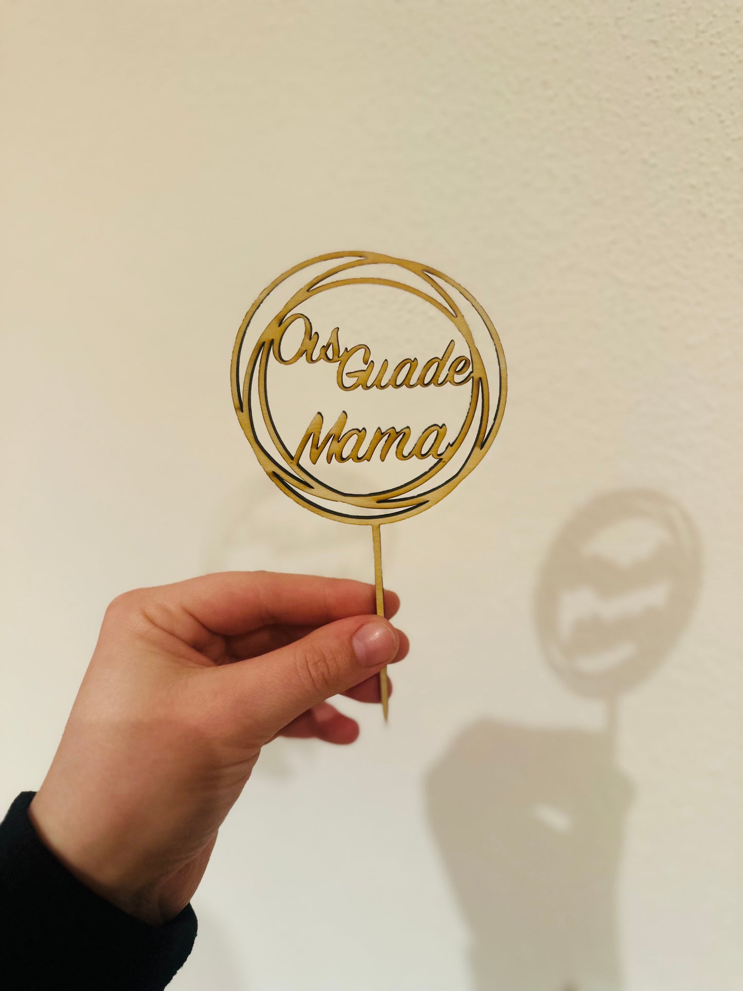 CakeTopper „Ois Guade Mama“