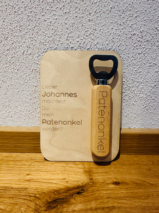 Holzkarte mit Flaschenöffner